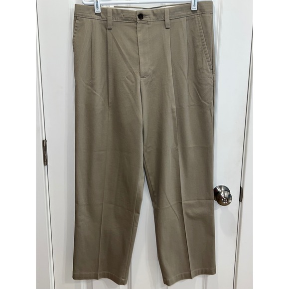 NWT Dockers Easy Khaki Classic Fit Pleated Pants Men's 34x29 Stretch New Comfort - Picture 1 of 7